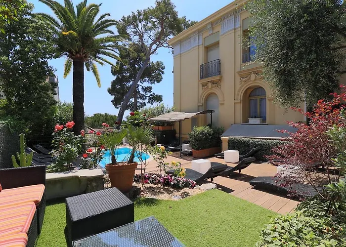 Hotel Petit Palais